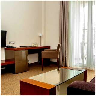 Отель Iaki Conference & Spa Hotel Мамая Улучшенный семейный двухместный номер с 1 кроватью и видом на море-4